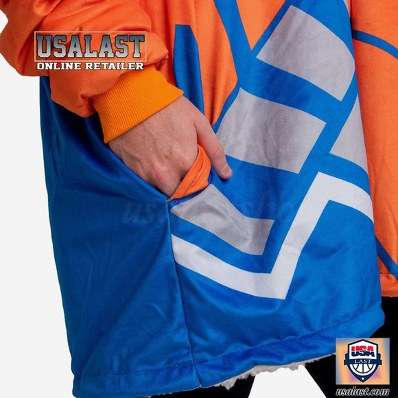 NBA Knicks Reversible Oversized Sherpa Blanket Hoodie Sweatshirt ONE SIZE - Picture 7 of 8